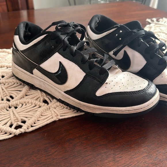 Nike Black and White Panda Dunks - Picture 1 of 5